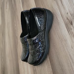 Black and silver Size 11 clog shoes
